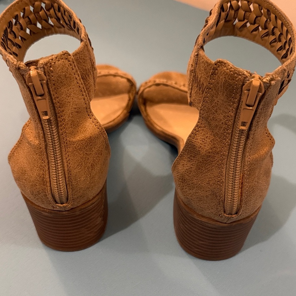 Fergalicious Tan Woven Heels - Picture 8 of 9
